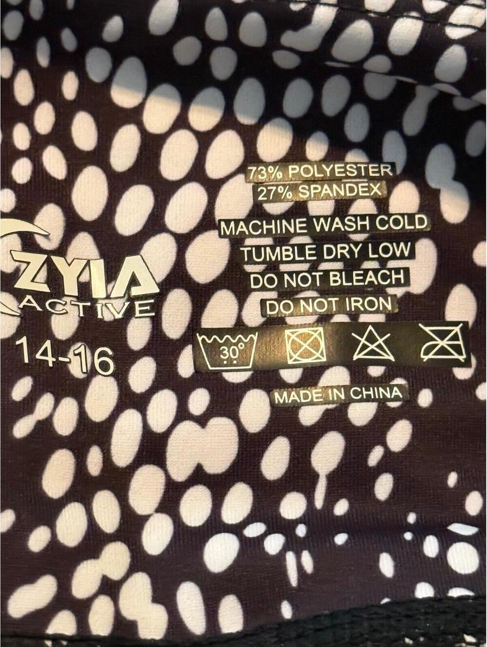 Zyia Active Black White Animal Print Capri Leggings Pockets Size 14-16 - Picture 5 of 5